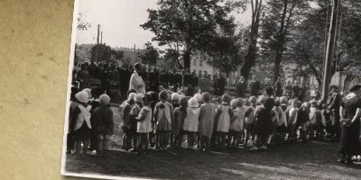 Teren wychowawczy. Bronowice 75 lat temu.